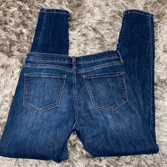 Banana Republic Denim - Size 4 / 27 Banana Republic Skinny Jeans SuperNice